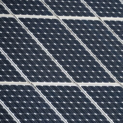 Fotovoltaico: arriva la soluzione risparmio con i pannelli inclinati e pure portatili!