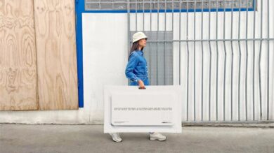 Ikea rivoluziona l&#8217;estate con il divano pieghevole da borsa: design e praticità si fondono