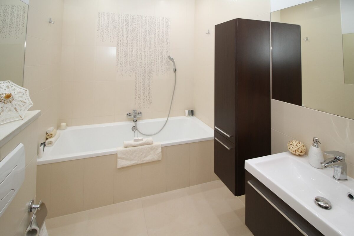 Creare un bagno in casa: trasforma un piccolo spazio già presente Creare un bagno in casa: trasforma un piccolo spazio già presente