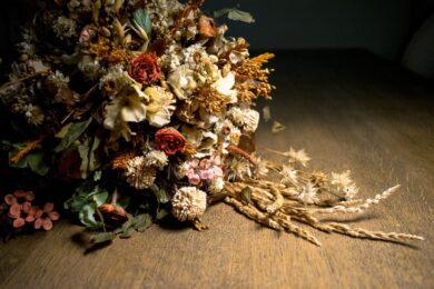 Come dare un tocco decorativo e profumato alla casa con i fiori secchi