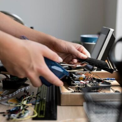 Diritto alla riparazione: impatto su ambiente e tecnologia