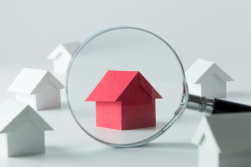 Mercato immobiliare 2023, compravendite in calo: avanzano gli affitti